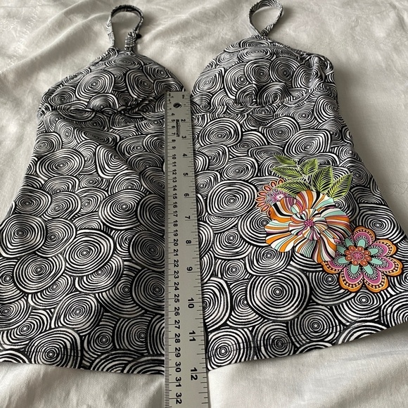 Baltex Women's Black and White Geometric Swirl Print Tankini Top‎ Size 6 - Picture 8 of 9